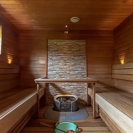 Luoteistuuli - 8+2 Hloe, Luoteis-himos Ski-in/out, 88m² + 30m² Jämsä