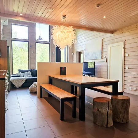 Luoteistuuli - 8+2 Hloe, Luoteis-himos Ski-in/out, 88m² + 30m²