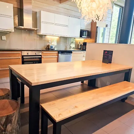 Luoteistuuli - 8+2 Hloe, Luoteis-himos Ski-in/out, 88m² + 30m² Willa *