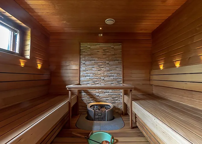 Luoteistuuli - 8+2 Hloe, Luoteis-himos Ski-in/out, 88m² + 30m² Jämsä