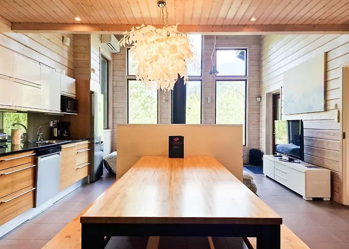 Luoteistuuli - 8+2 Hloe, Luoteis-himos Ski-in/out, 88m² + 30m² Jämsä